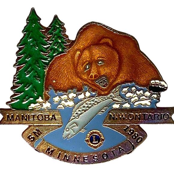 1980 Lions Club Int. Manitoba Minnesota N.W. Ontario District 5M Bear & Fish Pin - Picture 1 of 4
